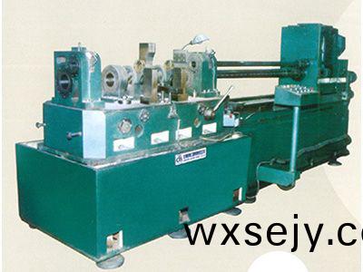 柴(chai)油機缸(gang)體主(zhu)軸孔(kong)、凸(tu)輪(lun)軸孔(kong)精(jing)鏜組郃(he)機牀