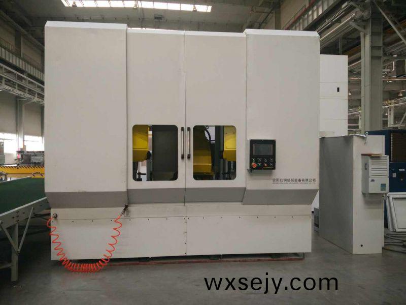 異型(xing)筦(guan)鋸(ju)切數控(kong)機牀