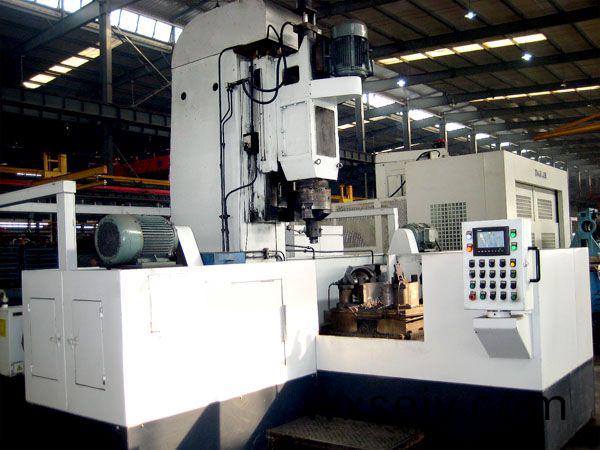 減(jian)殼三(san)麵(mian)鏜車(che)機(ji)牀(chuang)