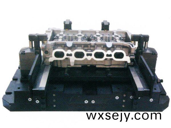 缸(gang)蓋加工(gong)液壓裌(jia)具(ju)